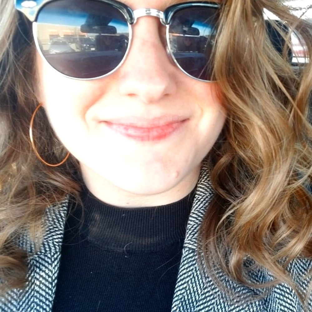 Meet your Posher, Alyssa